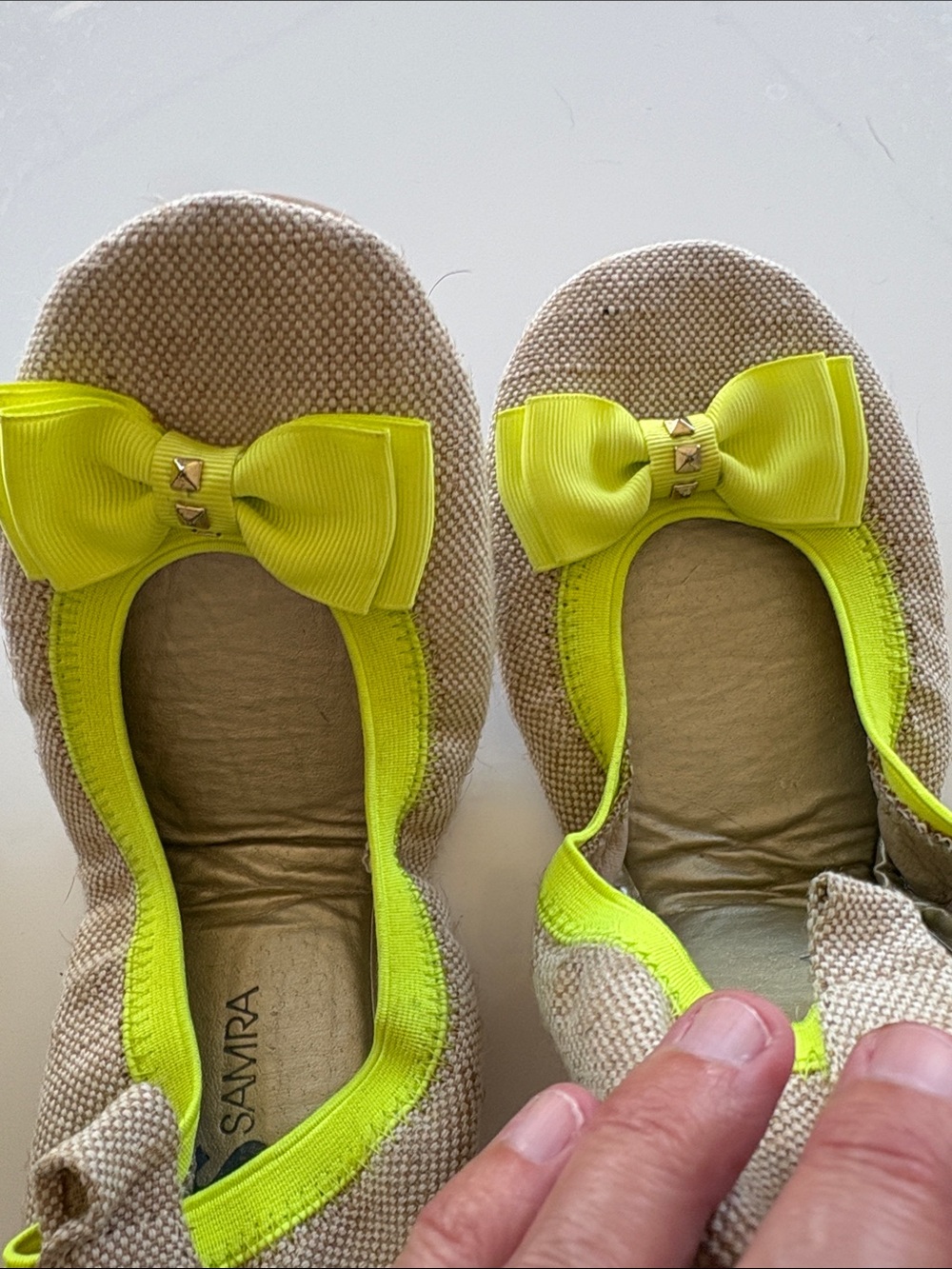 You’d Samra Beige Canvas Ballet Flats Neon Yellow Bow NEVER WORN convertible